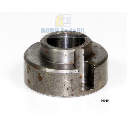 Közdarab - hidraulika szivattyú hajtás 70085